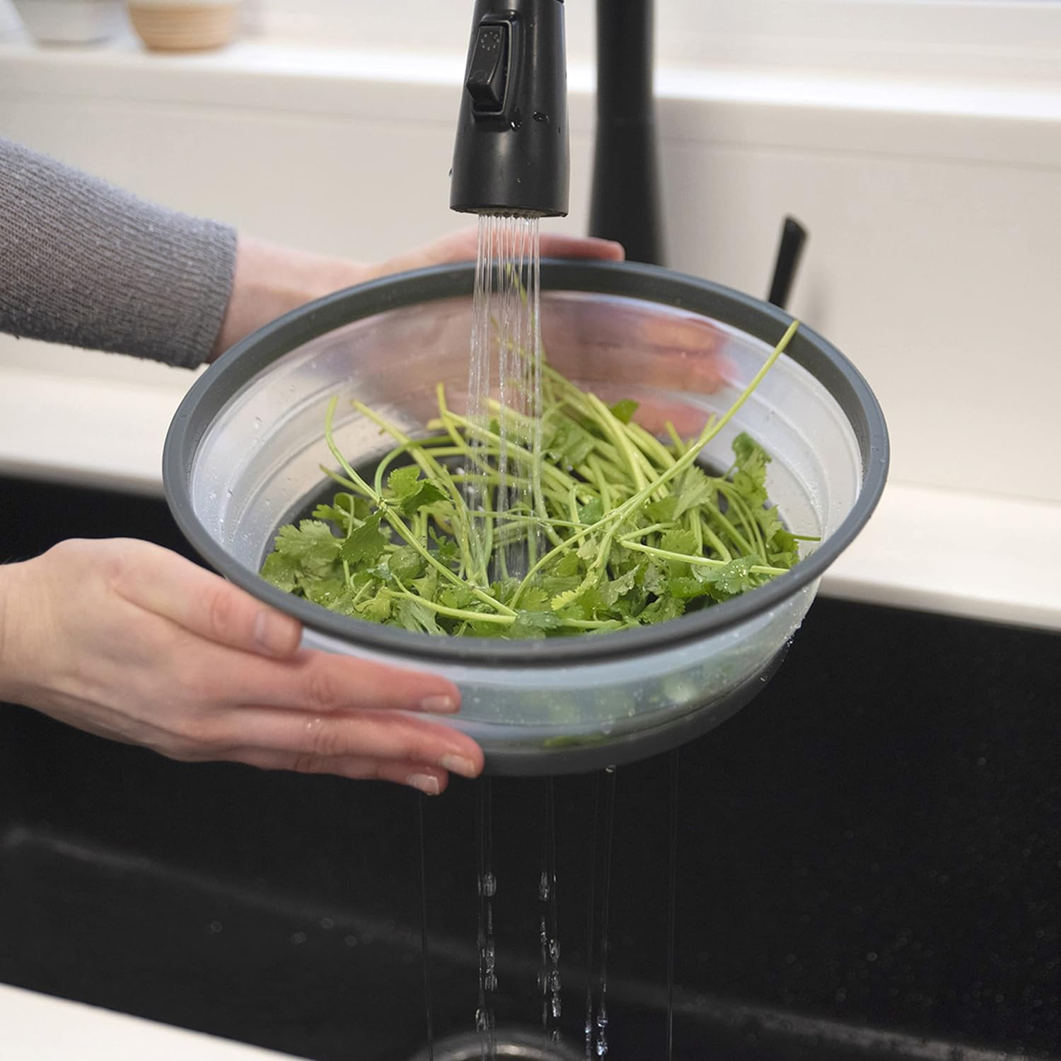 SteamStrain© Collapsible Microwave Cover